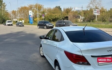 Hyundai Solaris II рестайлинг, 2015 год, 870 000 рублей, 5 фотография