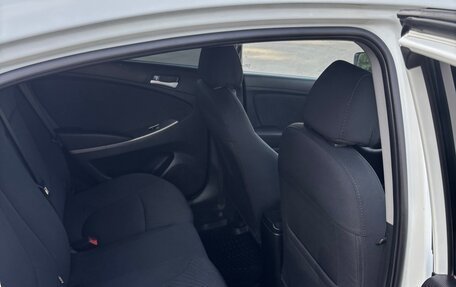 Hyundai Solaris II рестайлинг, 2015 год, 870 000 рублей, 18 фотография