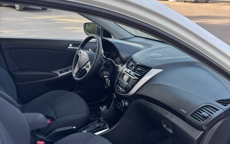 Hyundai Solaris II рестайлинг, 2015 год, 870 000 рублей, 17 фотография