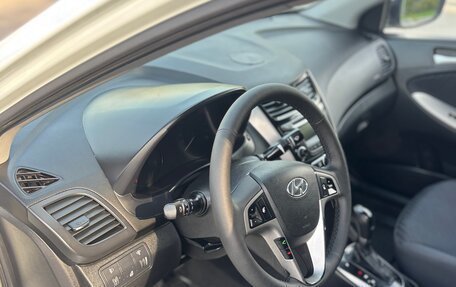 Hyundai Solaris II рестайлинг, 2015 год, 870 000 рублей, 14 фотография