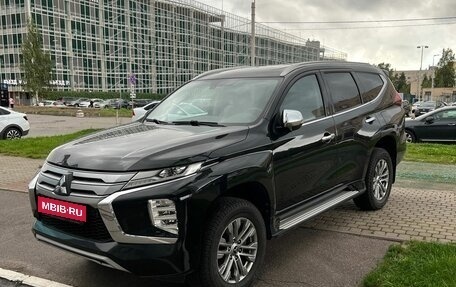 Mitsubishi Pajero Sport III рестайлинг, 2020 год, 3 500 000 рублей, 1 фотография