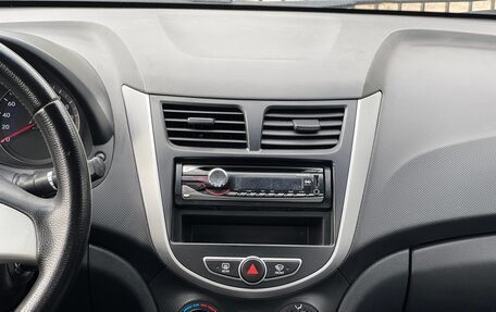 Hyundai Solaris II рестайлинг, 2011 год, 629 000 рублей, 19 фотография