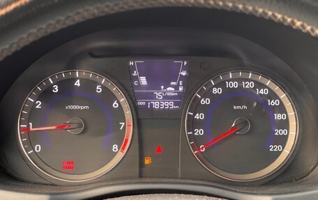 Hyundai Solaris II рестайлинг, 2011 год, 629 000 рублей, 22 фотография