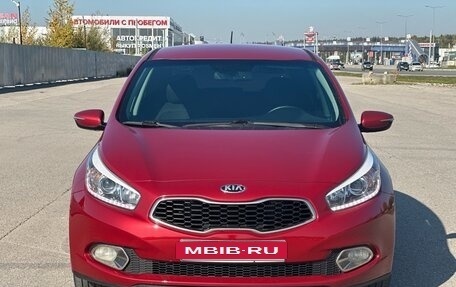 KIA cee'd III, 2013 год, 1 050 000 рублей, 3 фотография