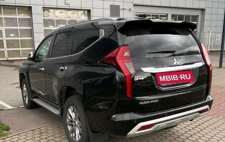 Mitsubishi Pajero Sport III рестайлинг, 2020 год, 3 500 000 рублей, 5 фотография