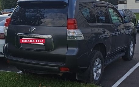 Toyota Land Cruiser Prado 150 рестайлинг 2, 2011 год, 1 700 000 рублей, 6 фотография