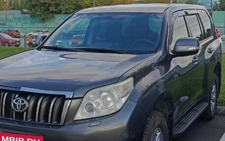 Toyota Land Cruiser Prado 150 рестайлинг 2, 2011 год, 1 700 000 рублей, 3 фотография