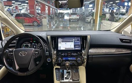 Toyota Vellfire II, 2021 год, 8 474 000 рублей, 7 фотография