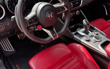 Alfa Romeo Giulia II, 2021 год, 4 500 000 рублей, 14 фотография
