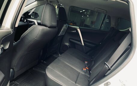 Toyota RAV4, 2019 год, 2 980 000 рублей, 10 фотография