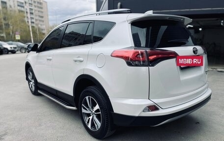 Toyota RAV4, 2019 год, 2 980 000 рублей, 7 фотография