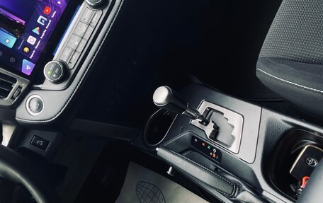 Toyota RAV4, 2019 год, 2 980 000 рублей, 16 фотография