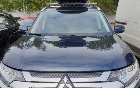 Mitsubishi Outlander III рестайлинг 3, 2020 год, 3 500 000 рублей, 5 фотография