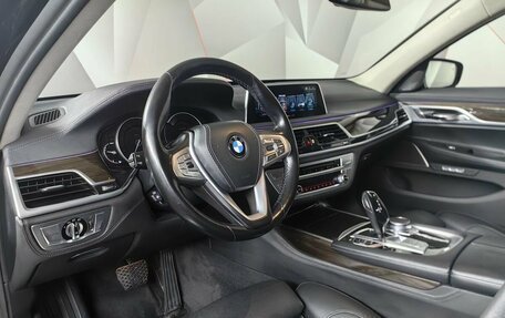 BMW 7 серия, 2016 год, 3 499 000 рублей, 9 фотография