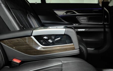 BMW 7 серия, 2016 год, 3 499 000 рублей, 13 фотография