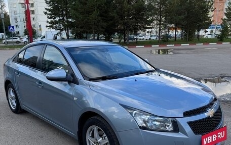 Chevrolet Cruze II, 2011 год, 670 000 рублей, 3 фотография