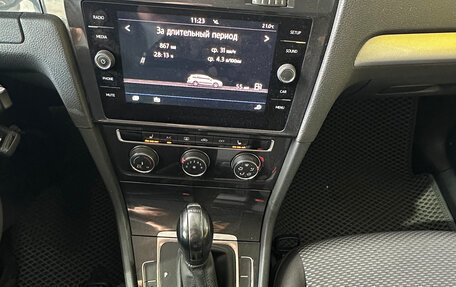 Volkswagen Golf VII, 2018 год, 1 299 000 рублей, 13 фотография