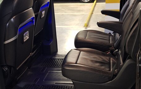 Mercedes-Benz V-Класс, 2019 год, 5 500 000 рублей, 12 фотография