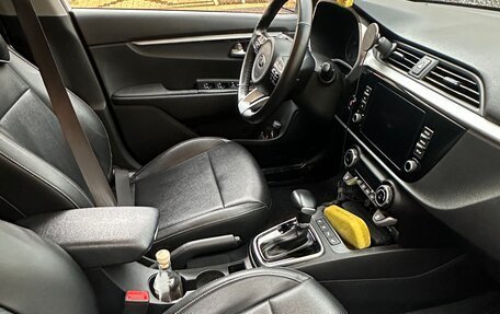 KIA Rio IV, 2021 год, 1 820 000 рублей, 7 фотография