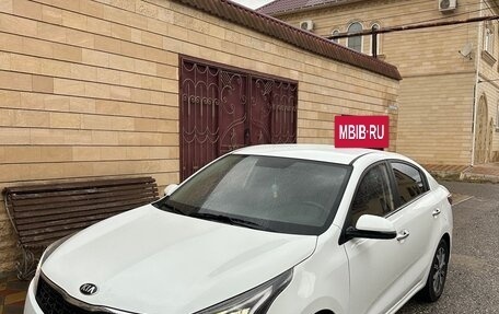 KIA Rio IV, 2021 год, 1 820 000 рублей, 2 фотография