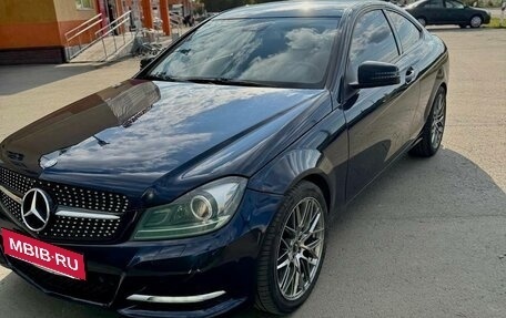 Mercedes-Benz C-Класс, 2011 год, 1 230 000 рублей, 2 фотография