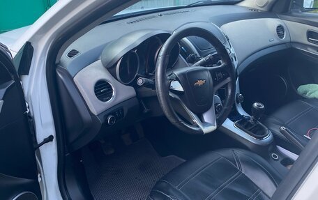 Chevrolet Cruze II, 2013 год, 700 000 рублей, 7 фотография