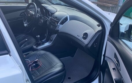 Chevrolet Cruze II, 2013 год, 700 000 рублей, 8 фотография