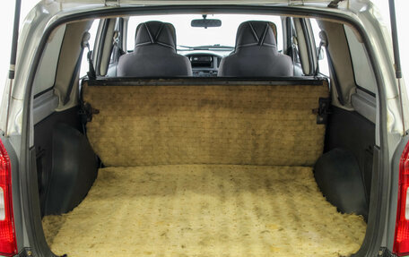 Toyota Probox I, 2002 год, 549 000 рублей, 24 фотография