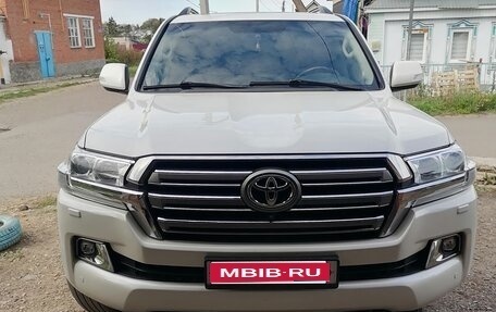Toyota Land Cruiser 200, 2015 год, 5 500 000 рублей, 1 фотография