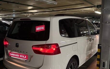 SEAT Alhambra II рестайлинг, 2014 год, 2 450 000 рублей, 5 фотография