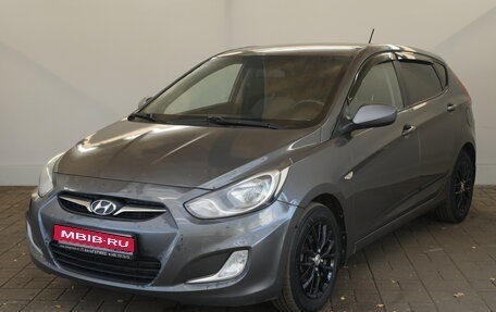 Hyundai Solaris II рестайлинг, 2012 год, 677 000 рублей, 1 фотография