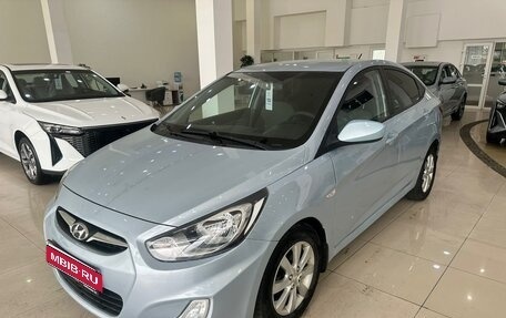 Hyundai Solaris II рестайлинг, 2013 год, 599 000 рублей, 1 фотография
