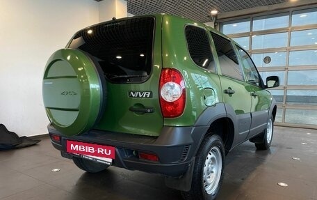Chevrolet Niva I рестайлинг, 2016 год, 810 000 рублей, 3 фотография