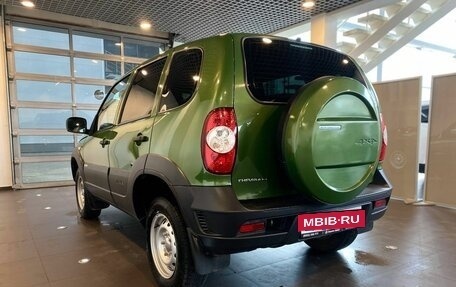Chevrolet Niva I рестайлинг, 2016 год, 810 000 рублей, 5 фотография