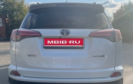 Toyota RAV4, 2016 год, 2 100 000 рублей, 4 фотография