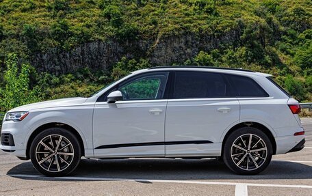 Audi Q7, 2022 год, 5 890 000 рублей, 1 фотография