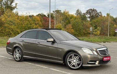 Mercedes-Benz E-Класс, 2012 год, 2 300 000 рублей, 1 фотография