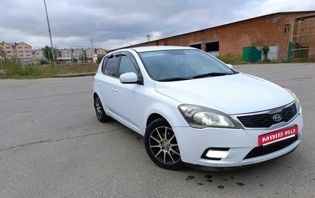KIA cee'd I рестайлинг, 2011 год, 730 000 рублей, 2 фотография
