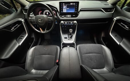 Toyota RAV4, 2021 год, 3 800 000 рублей, 6 фотография