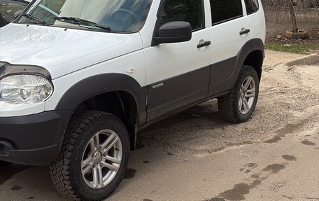 Chevrolet Niva I рестайлинг, 2016 год, 730 000 рублей, 4 фотография