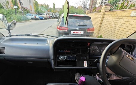Toyota HiAce H100, 1989 год, 750 000 рублей, 15 фотография
