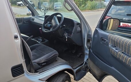 Toyota HiAce H100, 1989 год, 750 000 рублей, 12 фотография