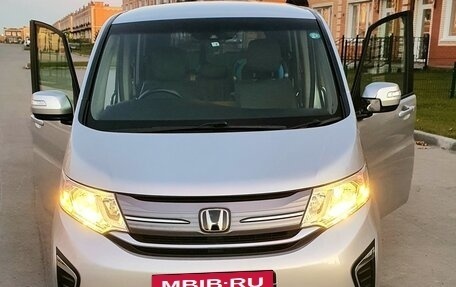 Honda Stepwgn IV, 2017 год, 1 849 000 рублей, 3 фотография
