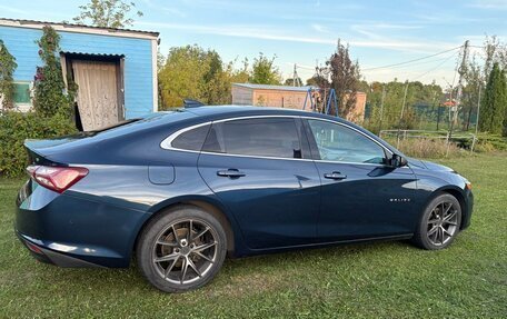 Chevrolet Malibu IX, 2019 год, 2 200 000 рублей, 2 фотография