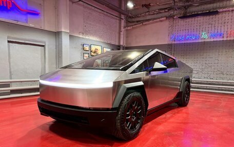 Tesla Cybertruck, 2024 год, 18 000 000 рублей, 1 фотография