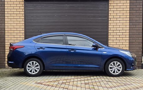 Hyundai Solaris II рестайлинг, 2022 год, 1 350 000 рублей, 4 фотография