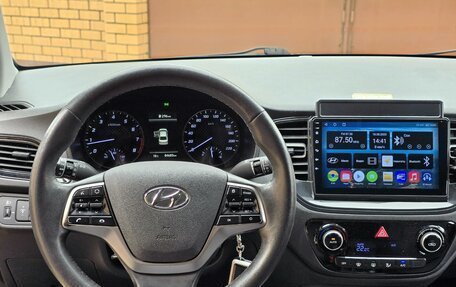 Hyundai Solaris II рестайлинг, 2022 год, 1 350 000 рублей, 9 фотография