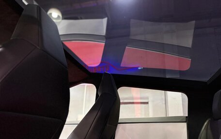 Tesla Cybertruck, 2024 год, 18 000 000 рублей, 9 фотография