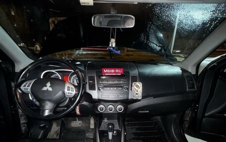 Mitsubishi Outlander III рестайлинг 3, 2007 год, 1 200 000 рублей, 2 фотография