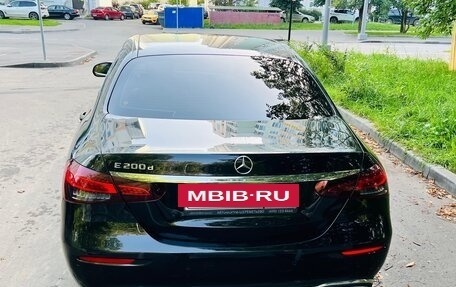 Mercedes-Benz E-Класс, 2020 год, 2 500 000 рублей, 3 фотография